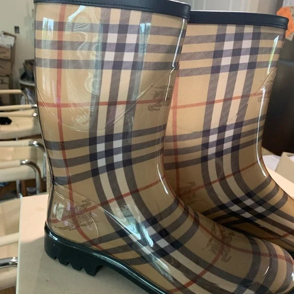 Burberry Beige and Black Plaid Rain Boots - Picture 2 of 10
